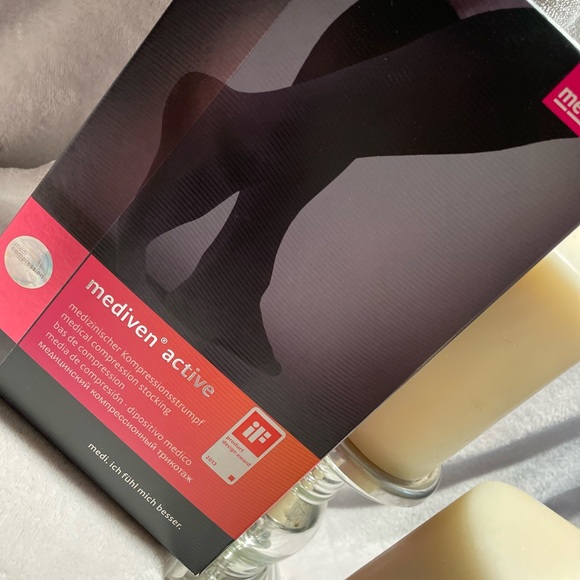 ✨🌺 NWT🌺✨Compression Socks🌺✨ - Picture 3 of 9